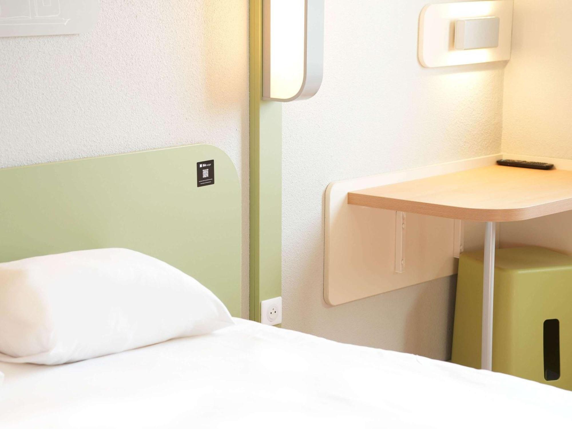 Ibis Budget Caen Porte De Bretagne Bretteville-sur-Odon Екстер'єр фото