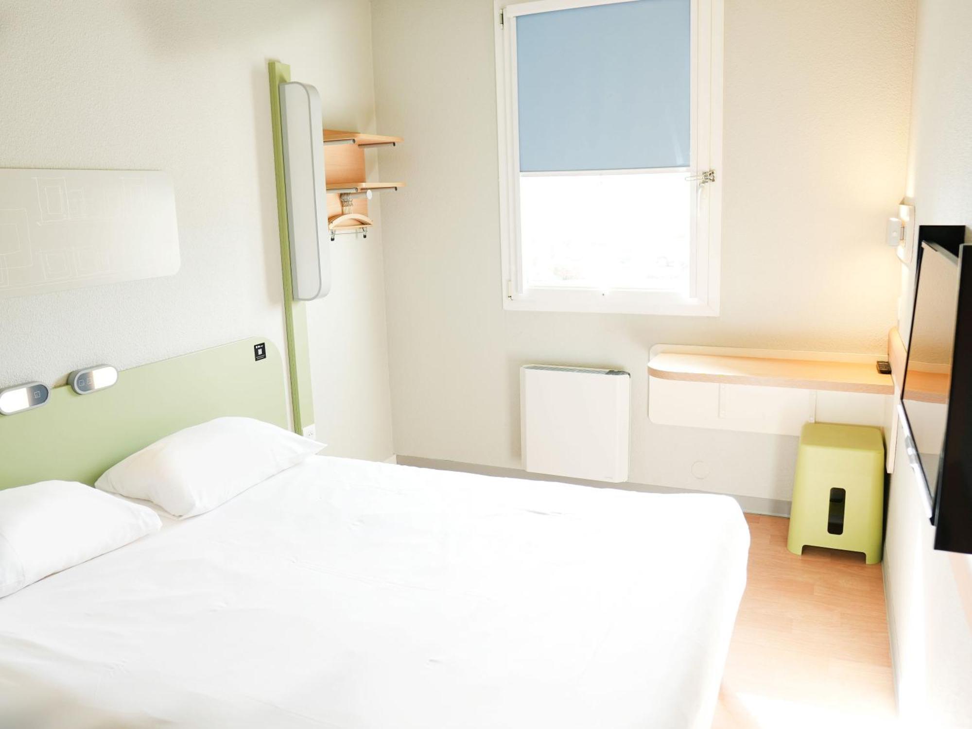 Ibis Budget Caen Porte De Bretagne Bretteville-sur-Odon Екстер'єр фото