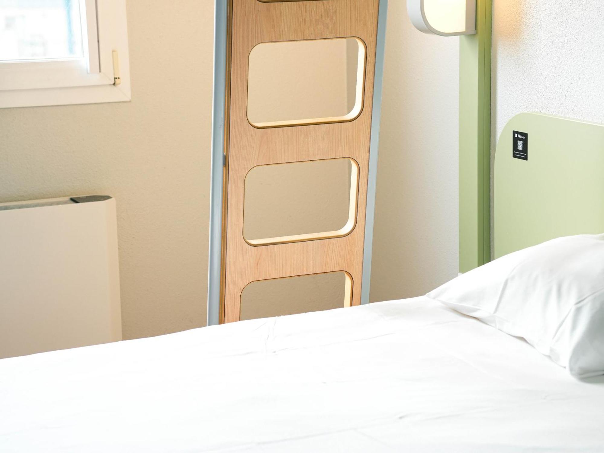 Ibis Budget Caen Porte De Bretagne Bretteville-sur-Odon Екстер'єр фото