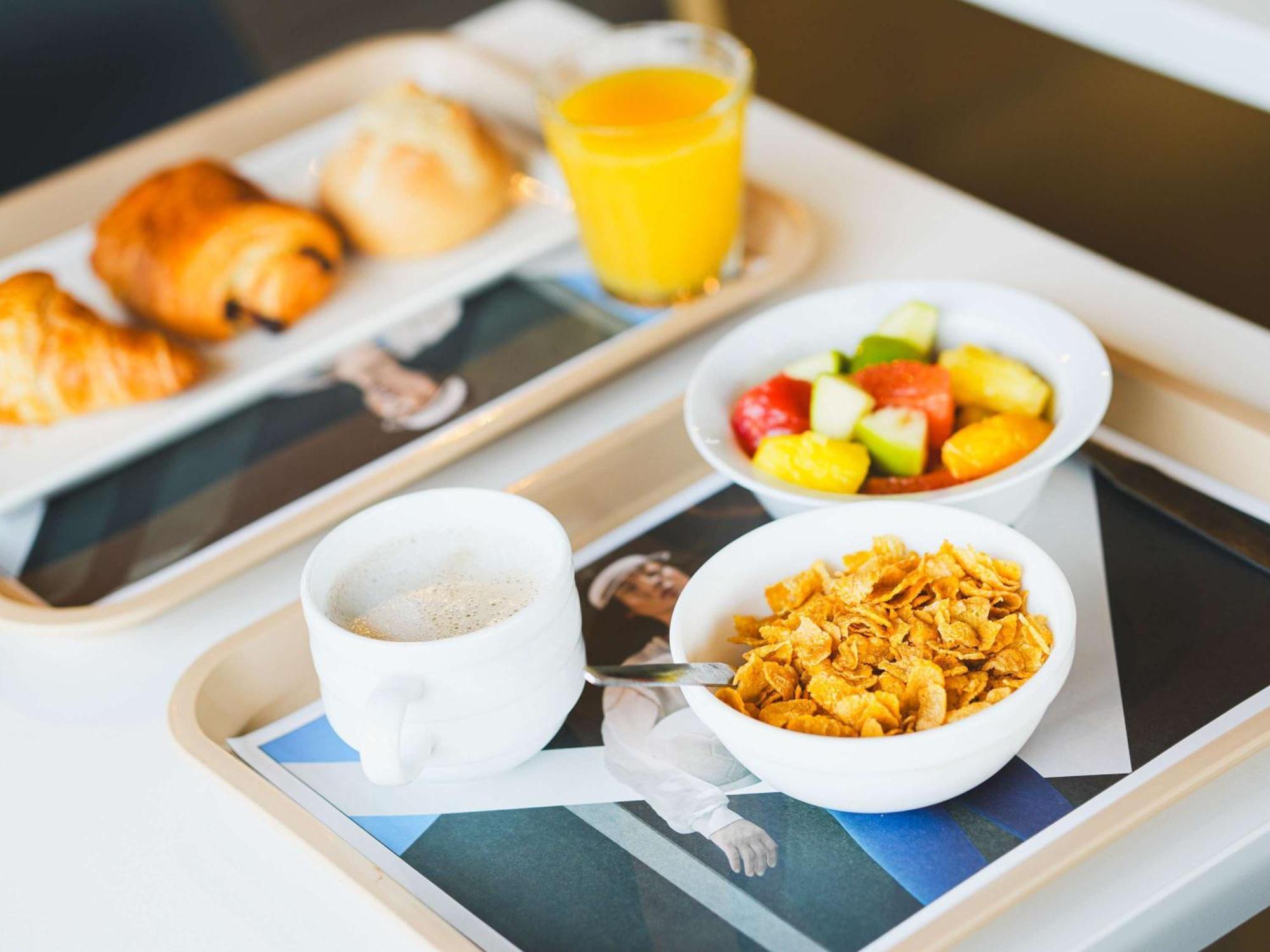 Ibis Budget Caen Porte De Bretagne Bretteville-sur-Odon Екстер'єр фото